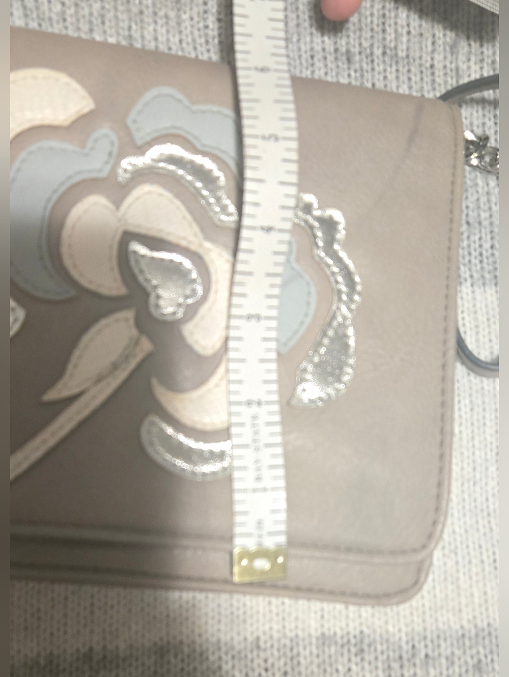 Taupe Floral Appliqué Crossbody Bag - Women - Picture 6 of 8